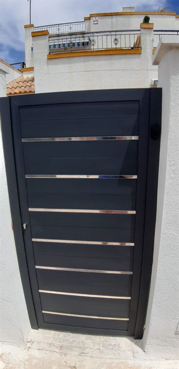 Gartentor in Anthrazit mit Lamellen
