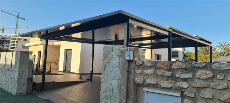 Aluminium-Pergola in Anthrazit